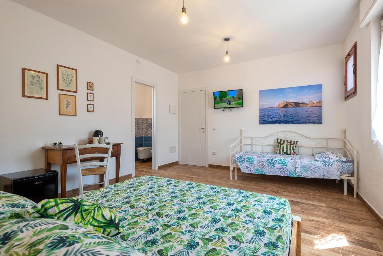 Dery Alghero Holiday Rooms Bagian luar foto